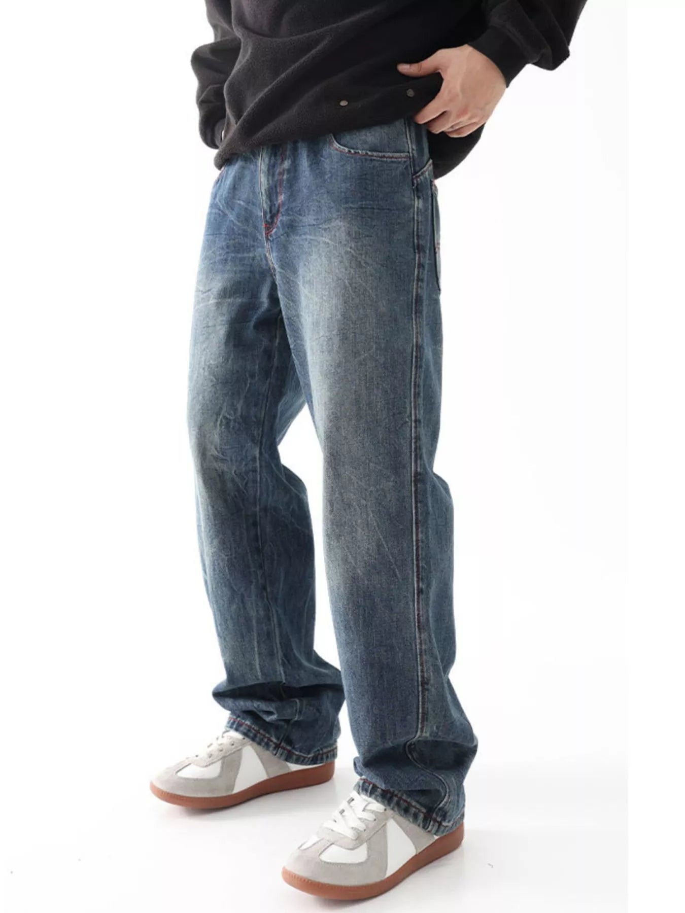 Men's Vintage Wash Loose Fit Jeans Secondary image
