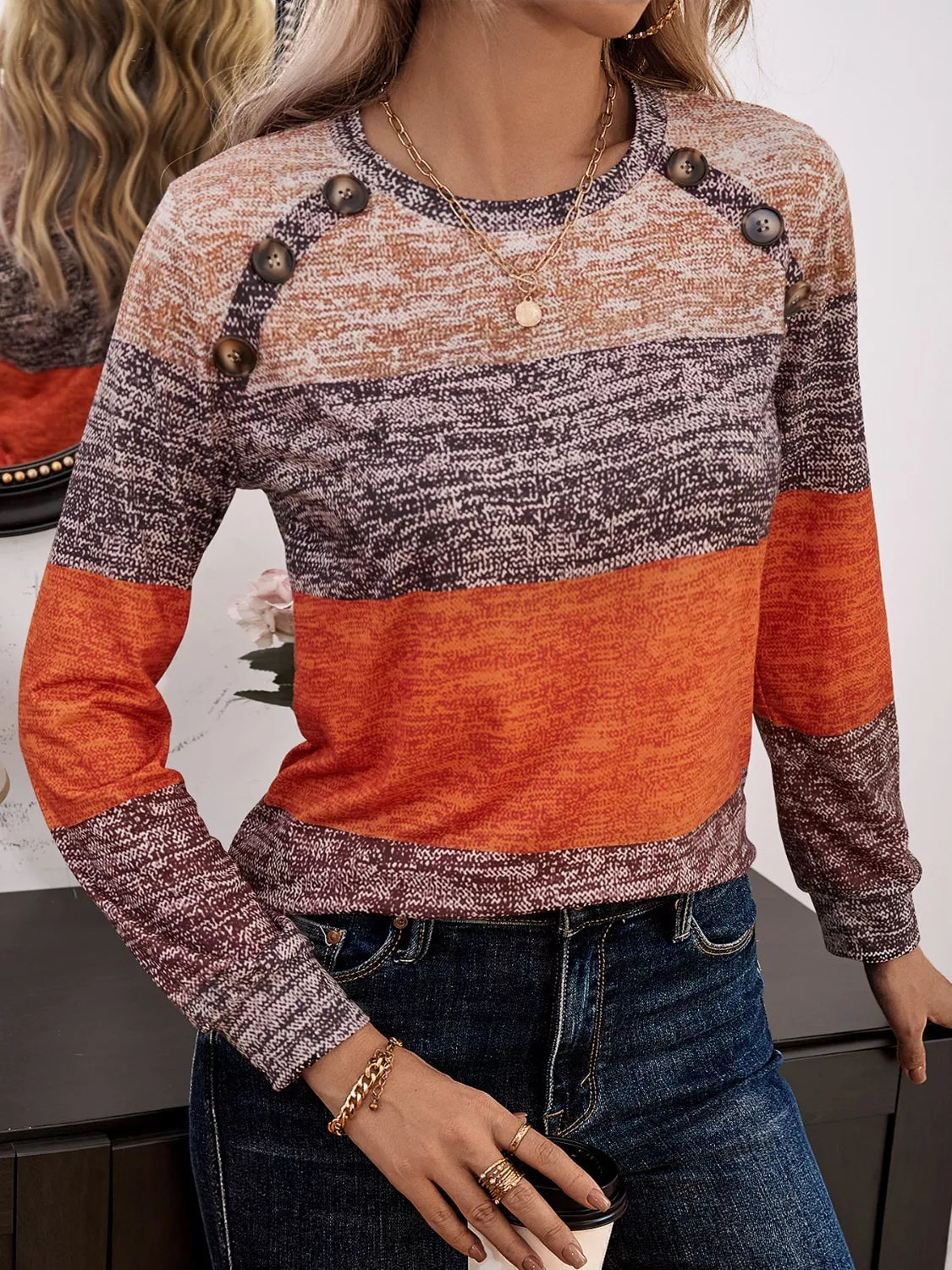 Color Block Long Sleeve T-Shirt Secondary image