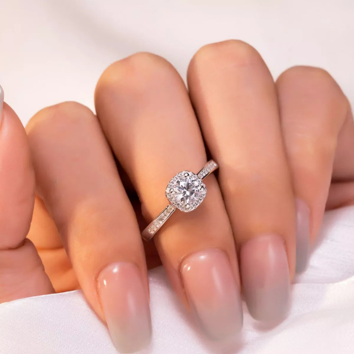 2 Carat Moissanite 925 Sterling Silver Ring Secondary image
