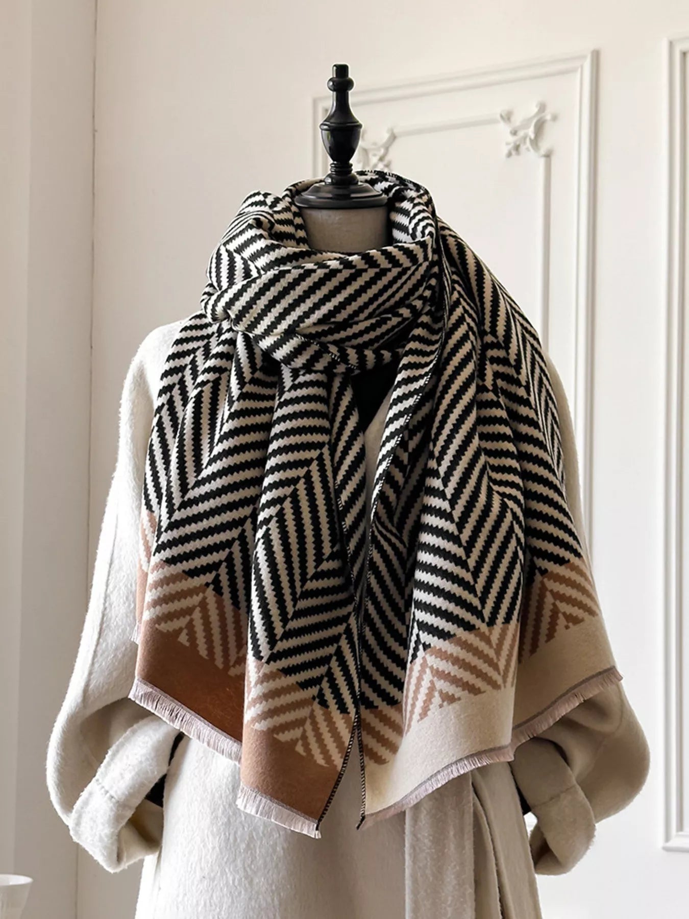Chevron Pattern Raw Hem Scarf Secondary image