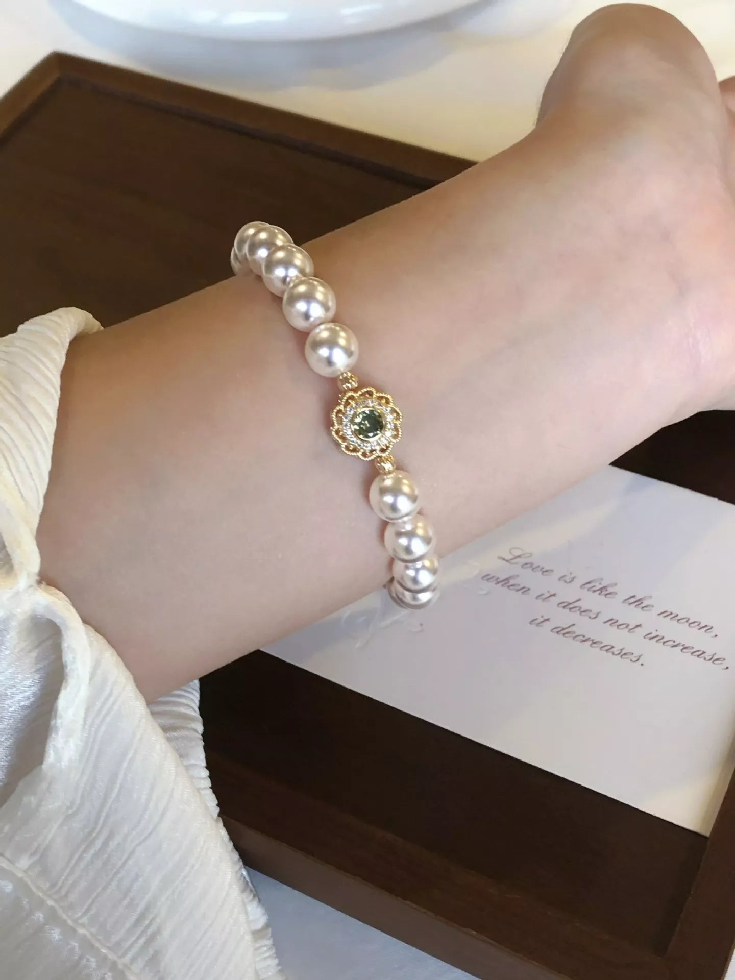 Pearl Flower Bracelet Secondary image