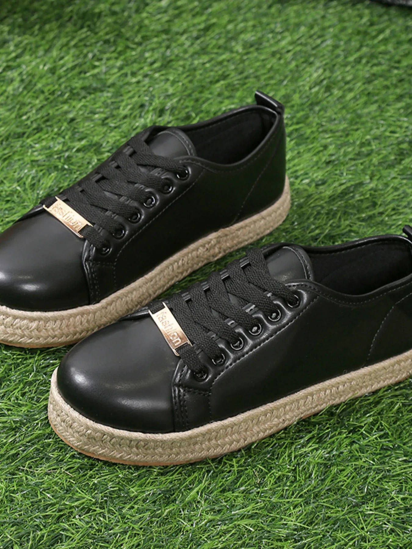 Round Toe Platform Sneakers Secondary image