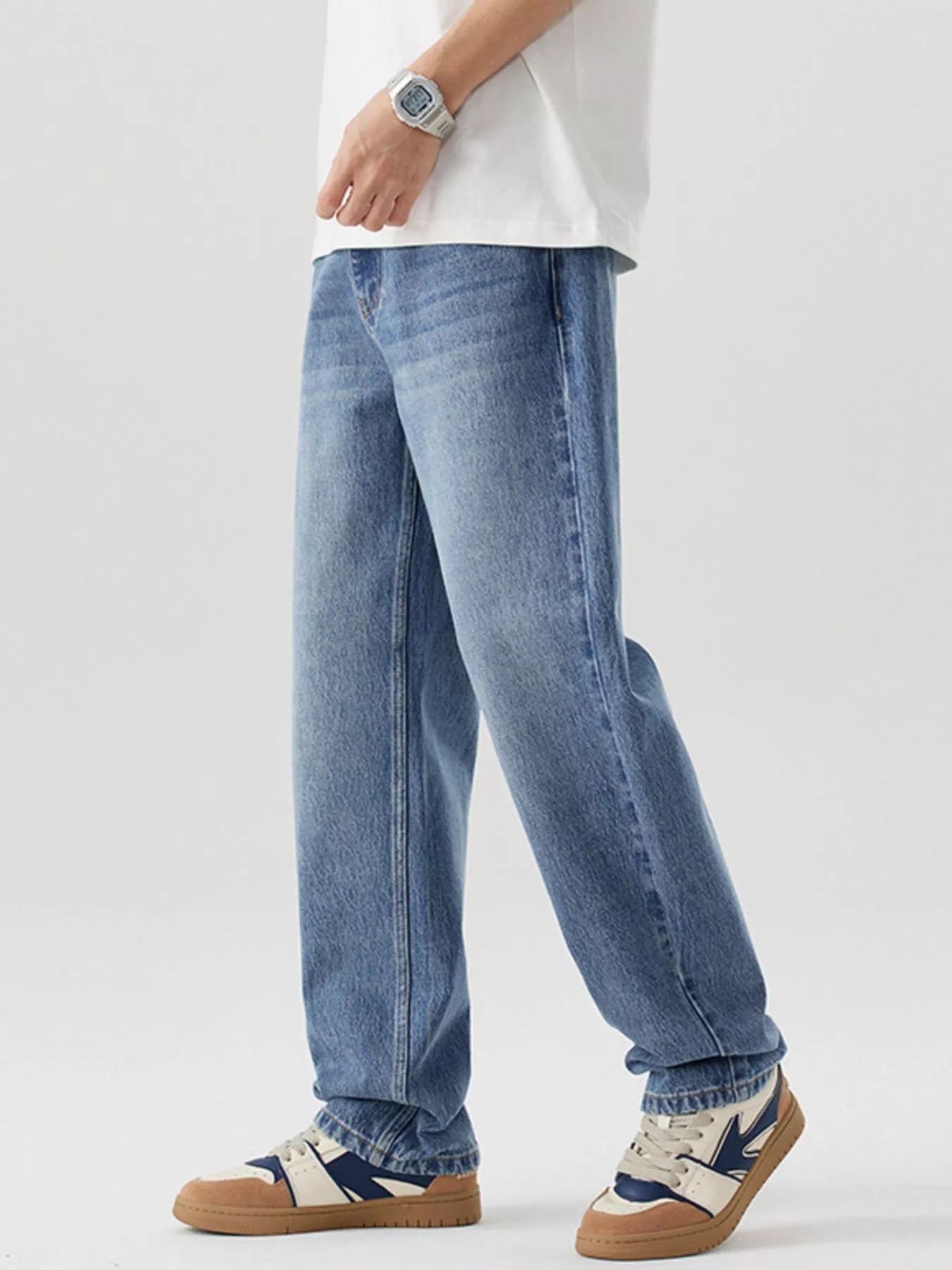 Men's Relaxed Fit Wash Jeans Secondary image