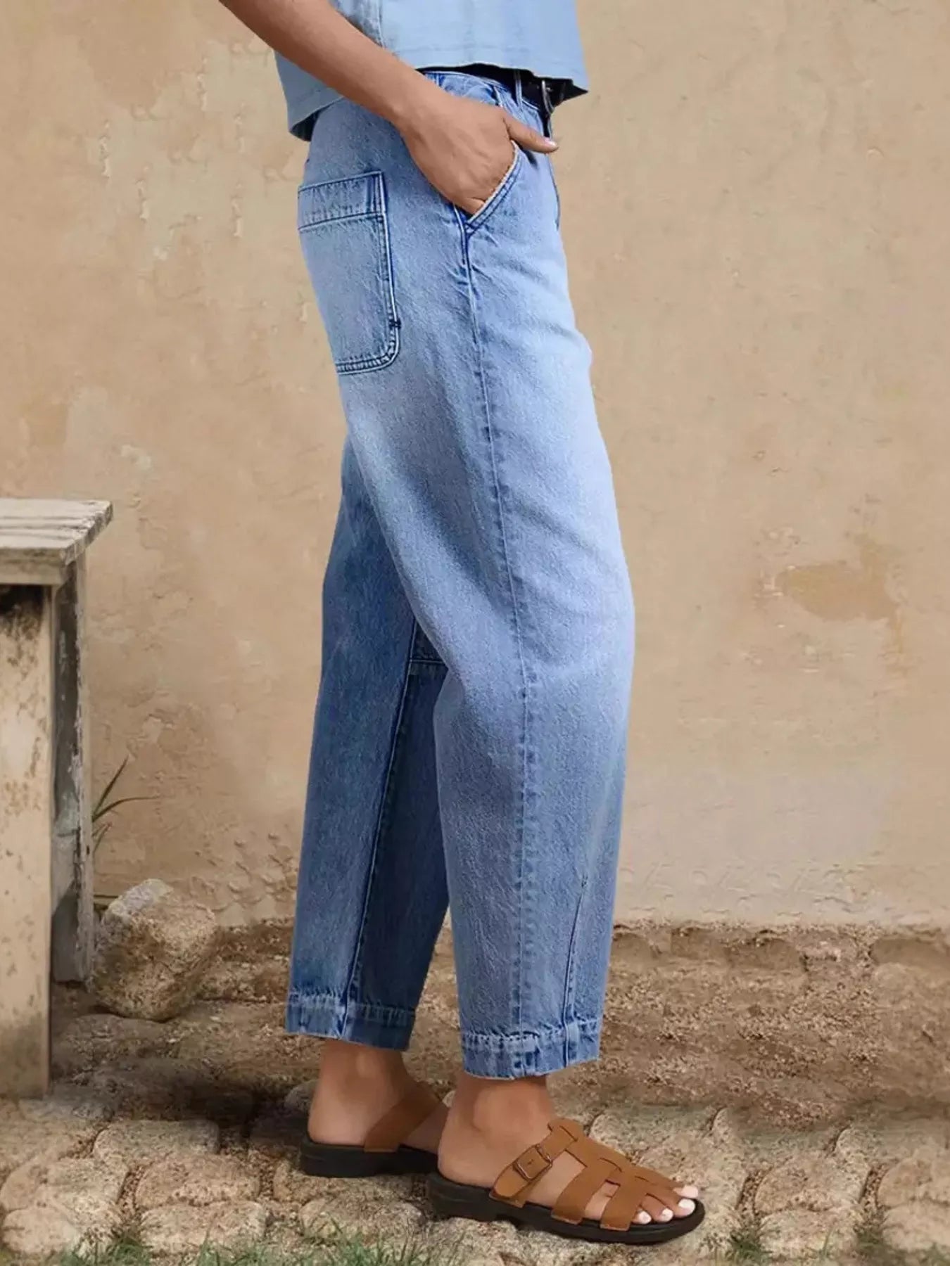 High-Waisted Relaxed Fit Jeans Secondary image