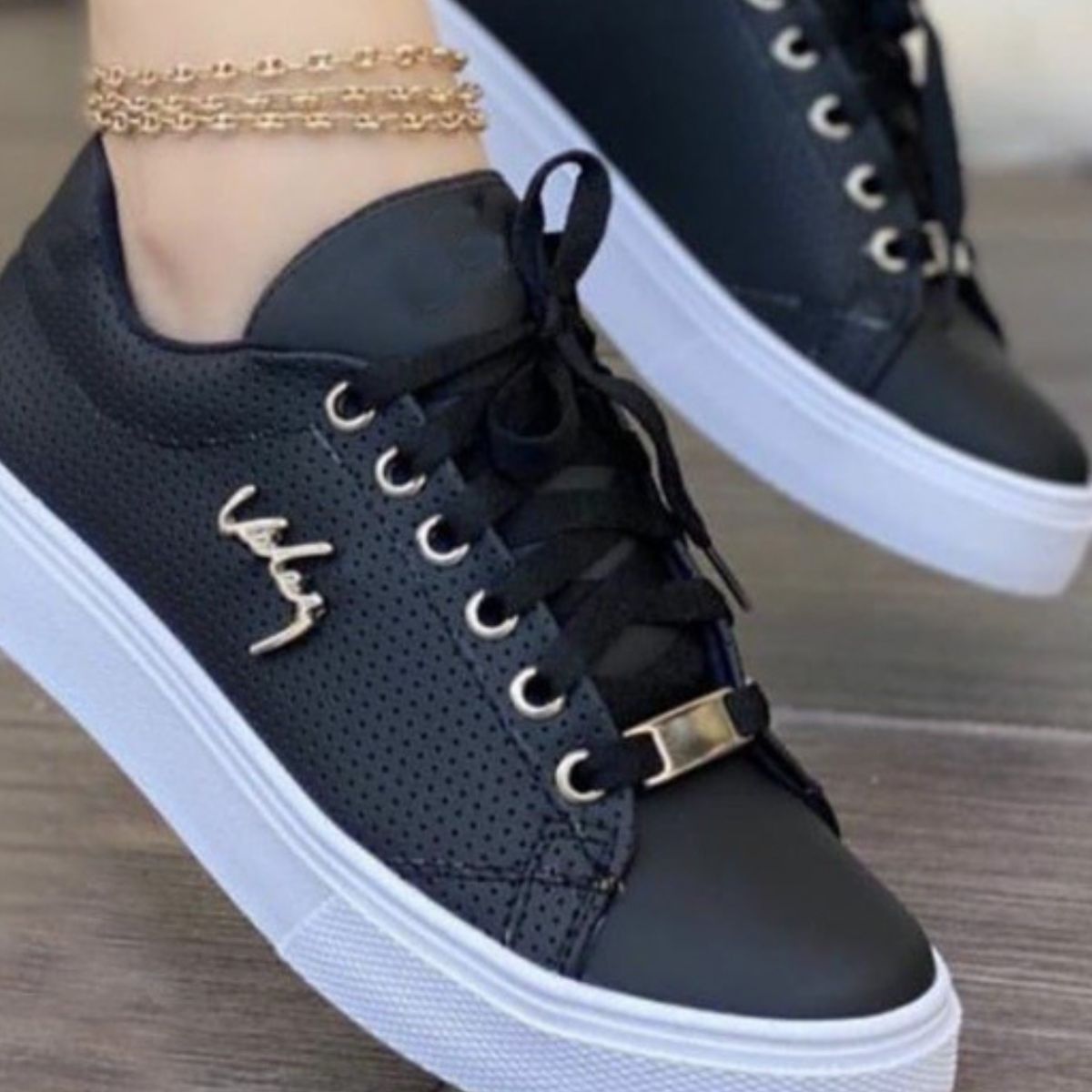 Lace Up Round Toe Sneakers Secondary image