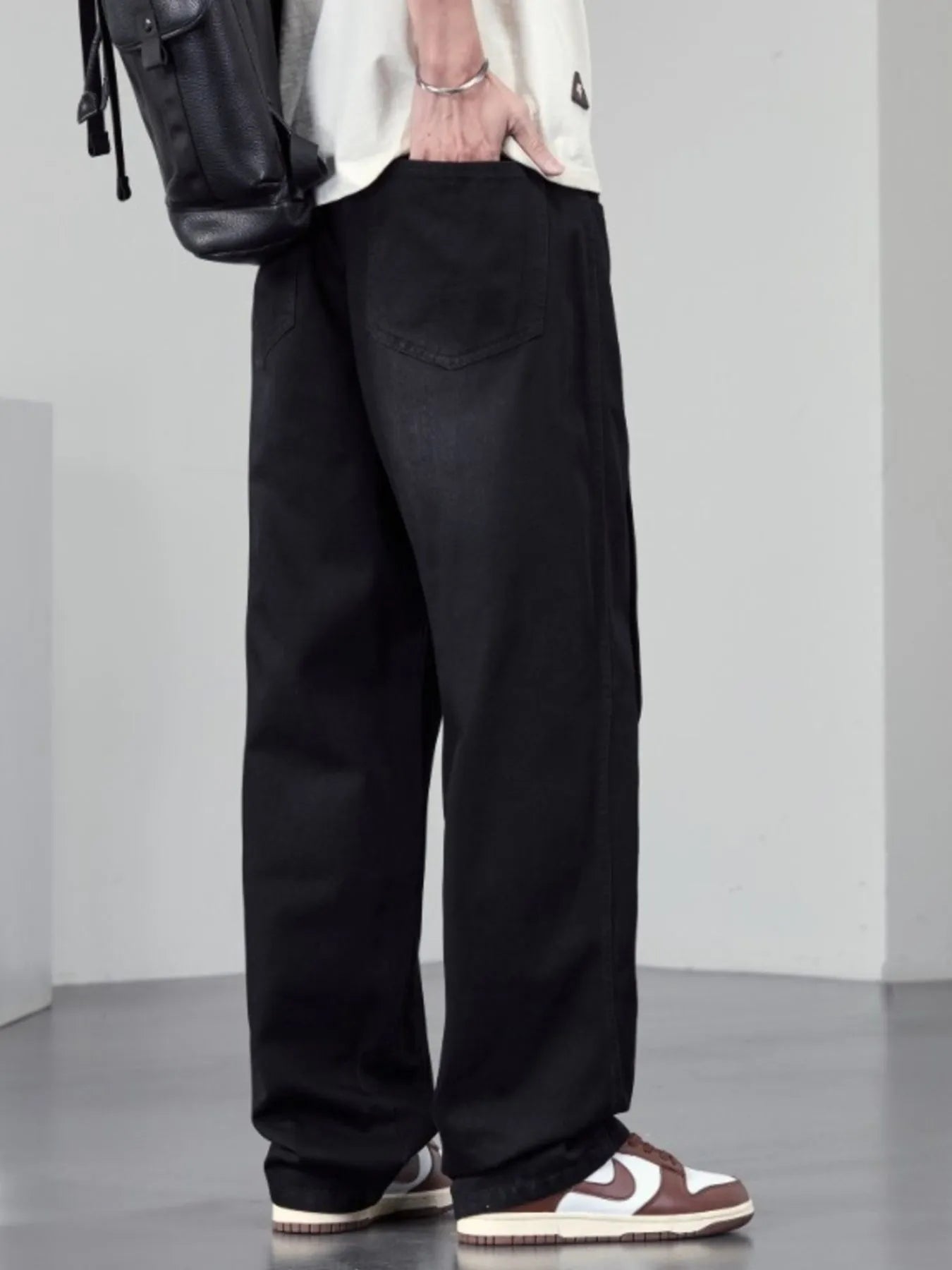 Men's Plus Size Wide Leg Jeans Secondary image