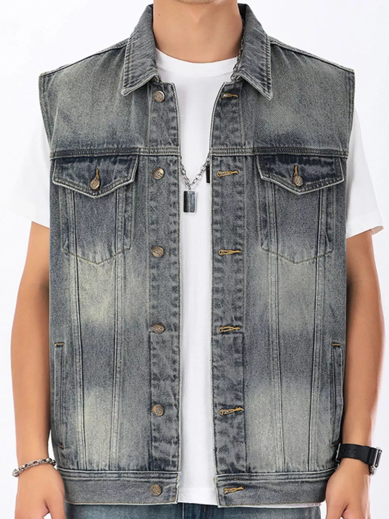 Men's Plus Size Vintage Washed Sleeveless Denim Vest Secondary image