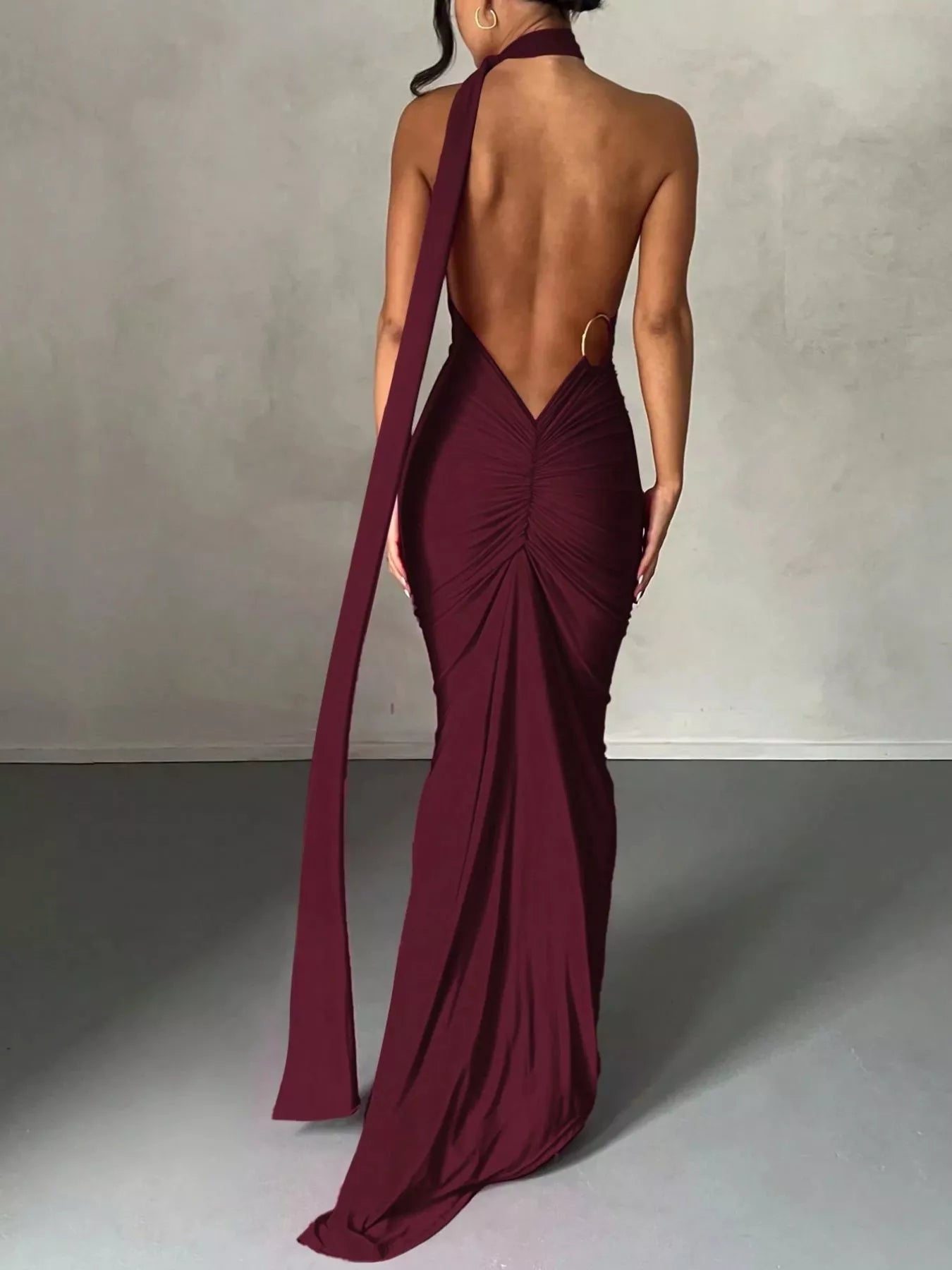 Backless One-Shoulder Ruched Bodycon Maxi Dress Secondary image