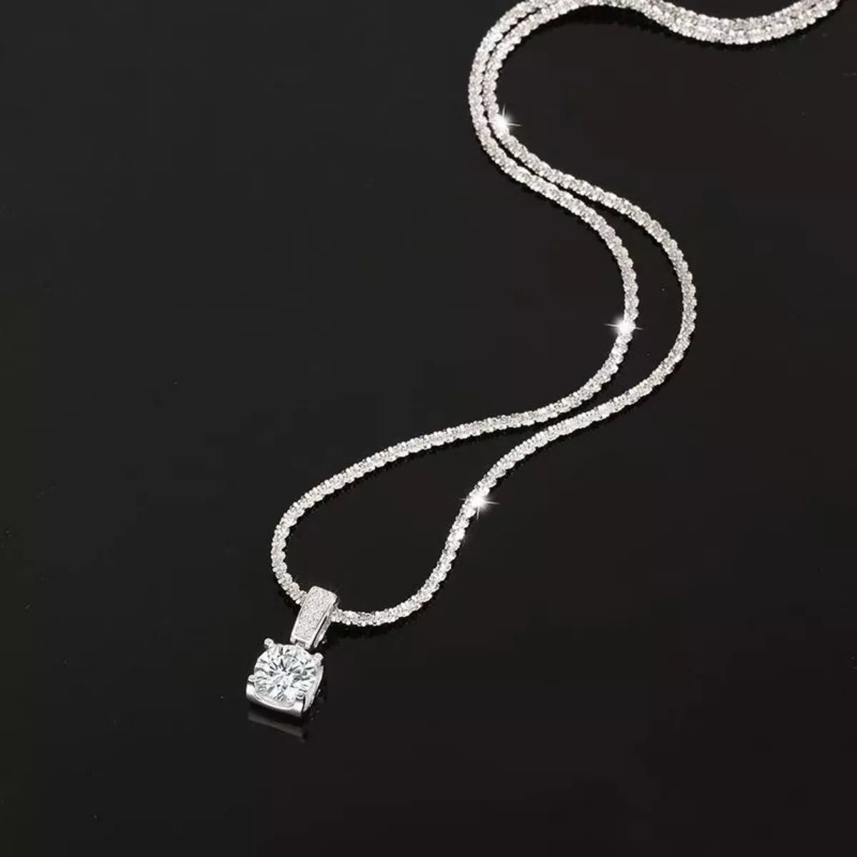 1 Carat 925 Sterling Silver Moissanite Necklace Secondary image