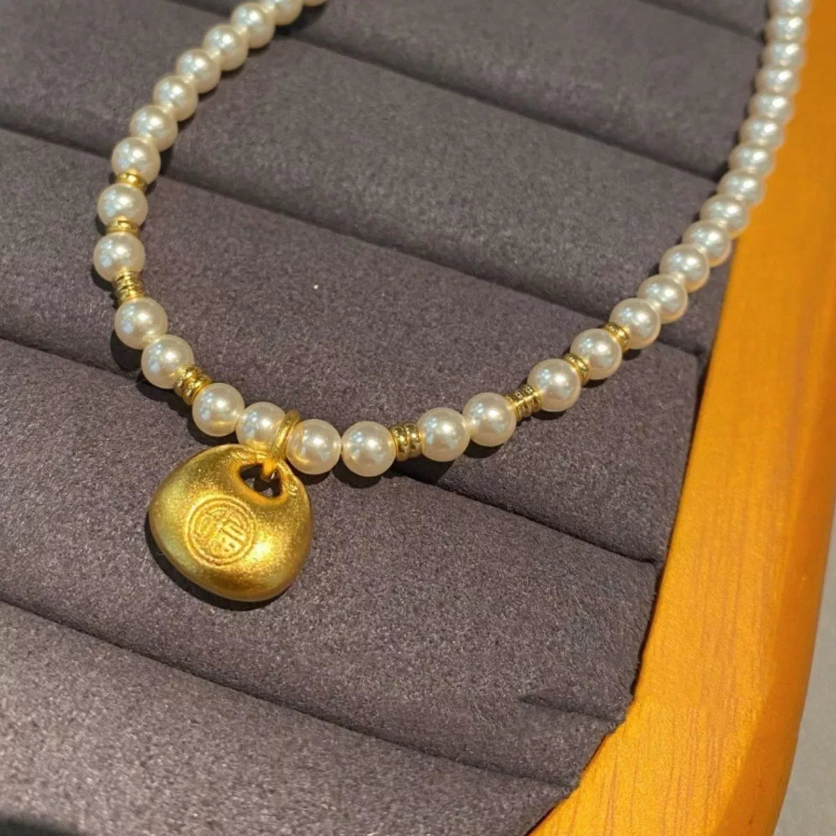 Pearl Necklace with Golden Pendant Secondary image