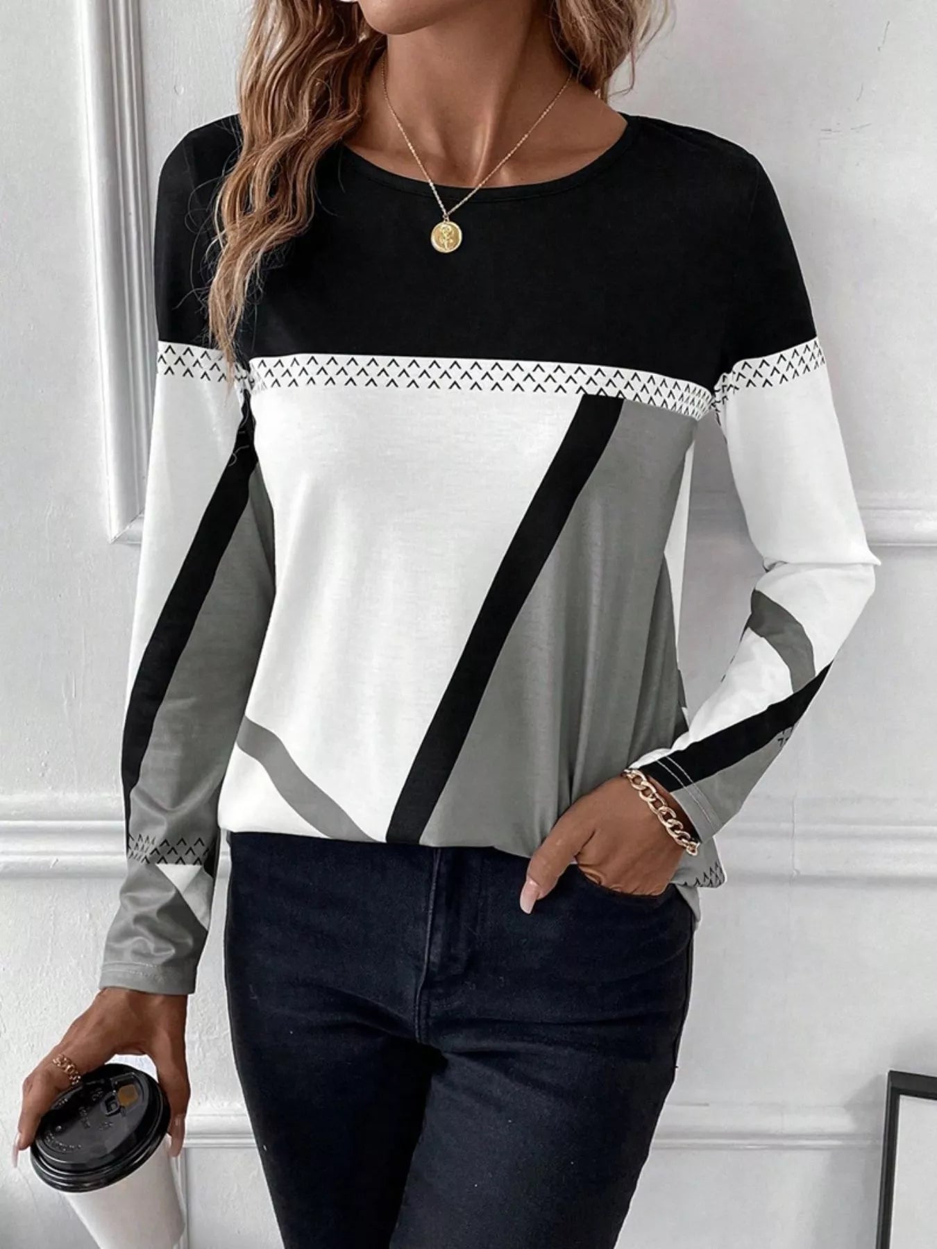 Color Block Long Sleeve T-Shirt Secondary image
